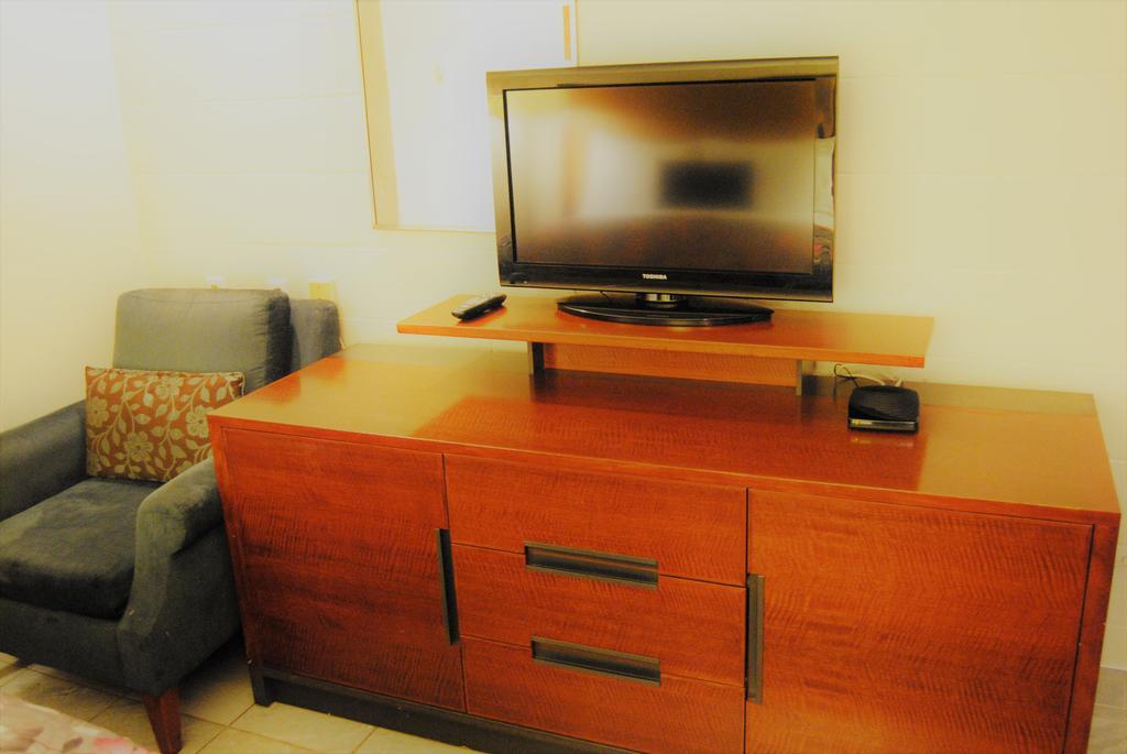 Derrick Motel Edmonton Dış mekan fotoğraf